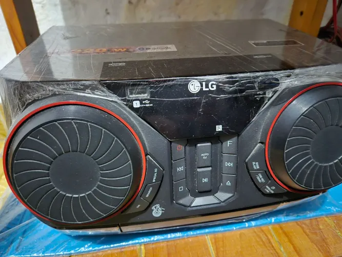 MINI SYSTEM LG XBOOM CK43 Bluetooth FM e USB<br>? Rádio FM<br>? 2 entradas USB