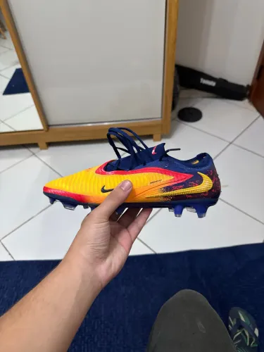 Chuteira nike phantom 41