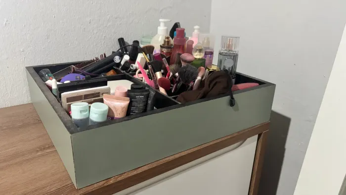 Caixa organizadora de maquiagem e produtos de beleza 