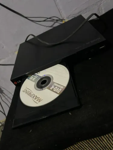 DVD player original - completo ?