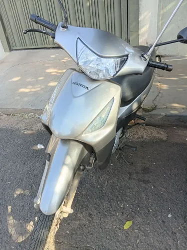 Vendo honda biz KS