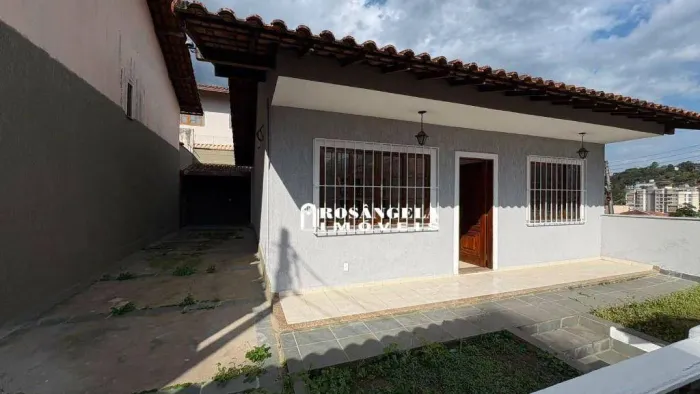 Casa com 2 dormitórios para alugar, 180 m² por R$ 2.937,00/mês - Vale do Paraíso - Teresóp