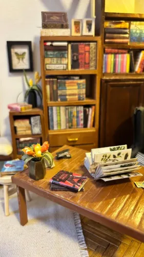 Miniatura Biblioteca/Escritório Decorativo com LED