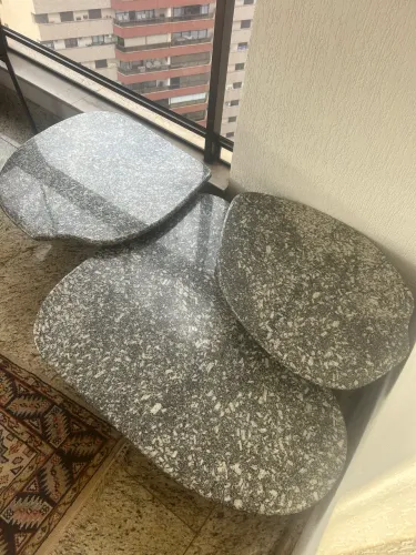Três Mesinhas Granito -valor 350,