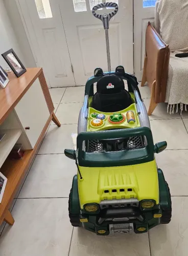 Carrinho calesita jeep