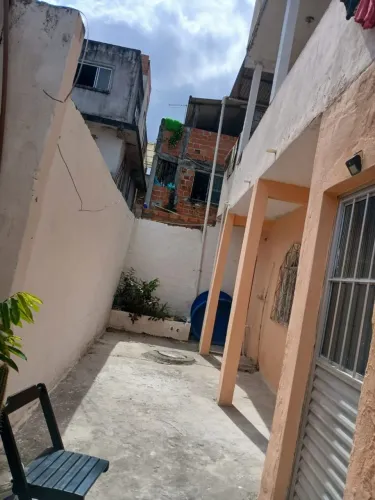 ALUGO CASA 2/4 EM PERIPERI