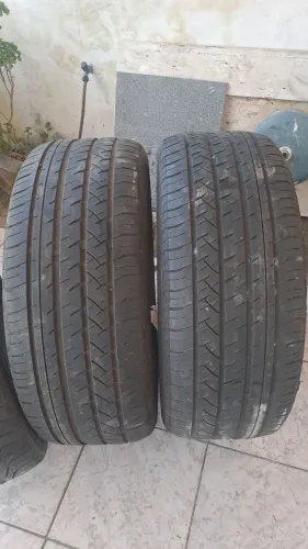 Par de pneus XBRI 275 / 45 / 21