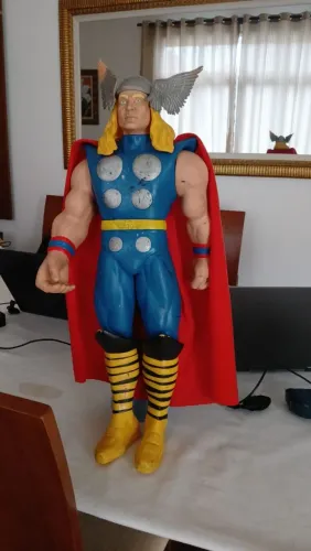 Boneco Thor Marvel