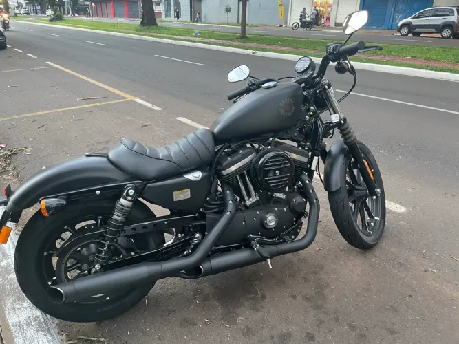 Iron 883 3.267 km rodados só ai fala tudo
