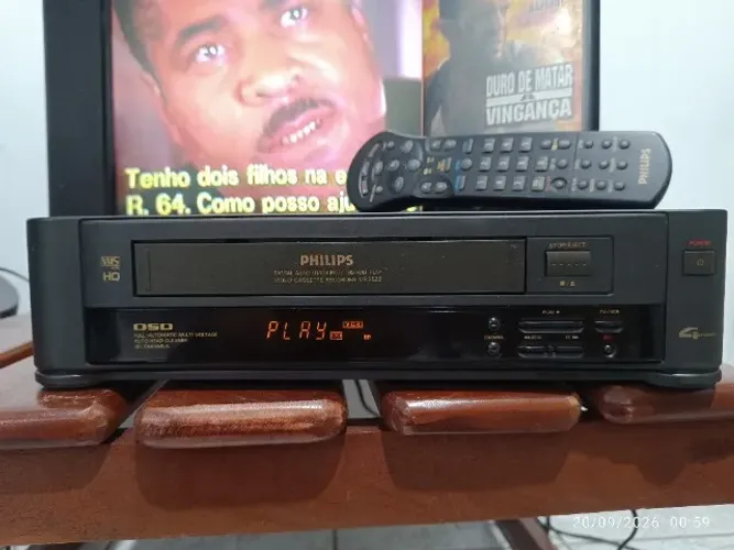 Vídeo Cassete Philips VR-3522 (4 cab. / Mono / Com controle)