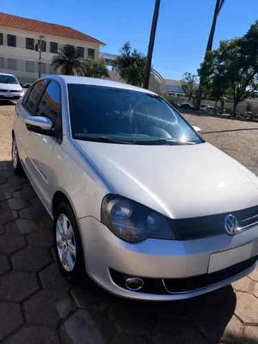Volkswagen Polo Sed. Comfort. 1.6 MI Tot. Flex 8V 2012