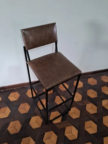 Banqueta alta de ferro 