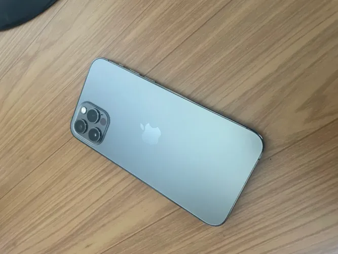 iPhone 12 Pro retirada de peças
