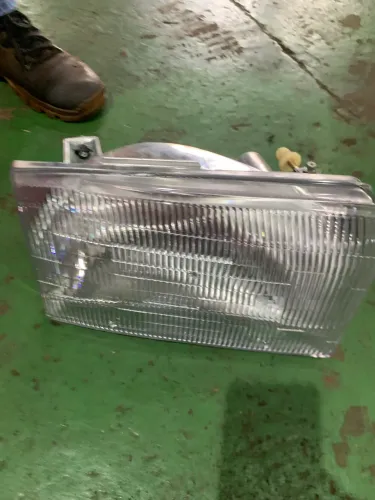Farol da f350