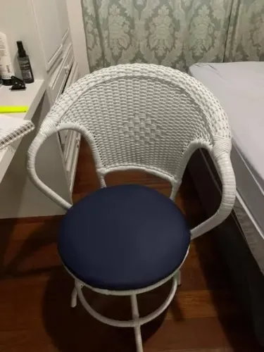 Cadeira arco balena em fibra sintética