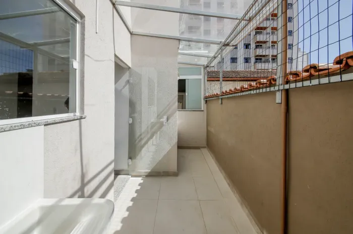 Casa prática no Granbery, em terreno de 100 m² para venda