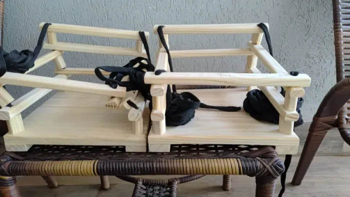 Dois balanços infantis novos