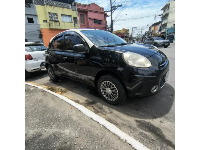 Nissan March 1.0 16V Flex Fuel 5P 2012