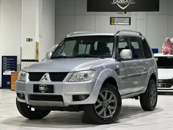 Mitsubishi Pajero TR4 2.0 Flex 16V 4X2 Aut. 2013