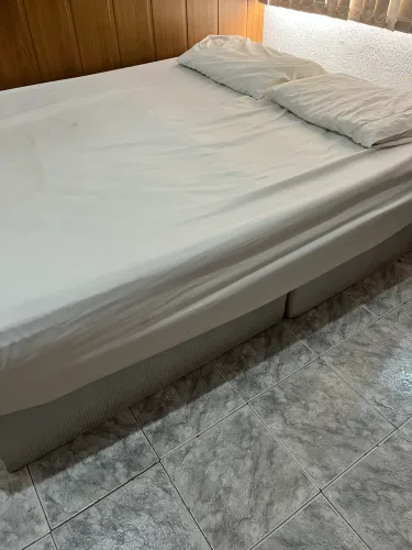 Cama Queen