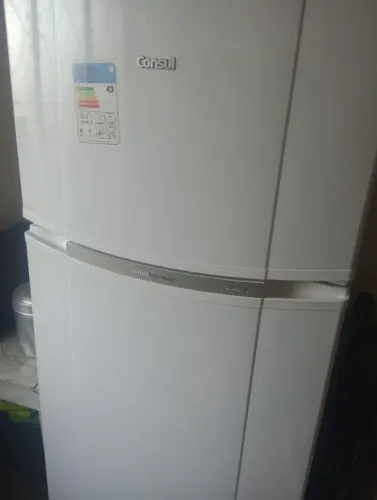 Geladeira Consul 407 Litros excelente estado - R$800,00 