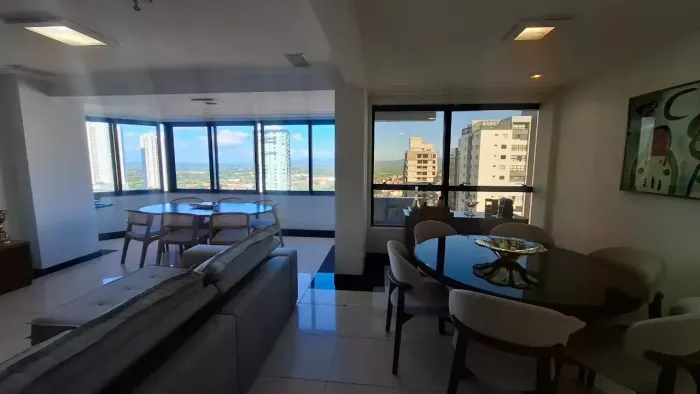 Imóvel para venda possui 198 metros quadrados com 3 quartos em Mirante - Campina Grande -