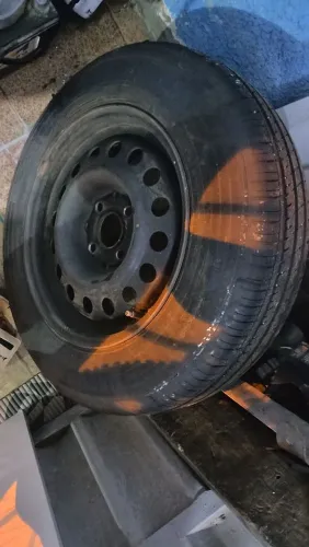Pneu aro 14