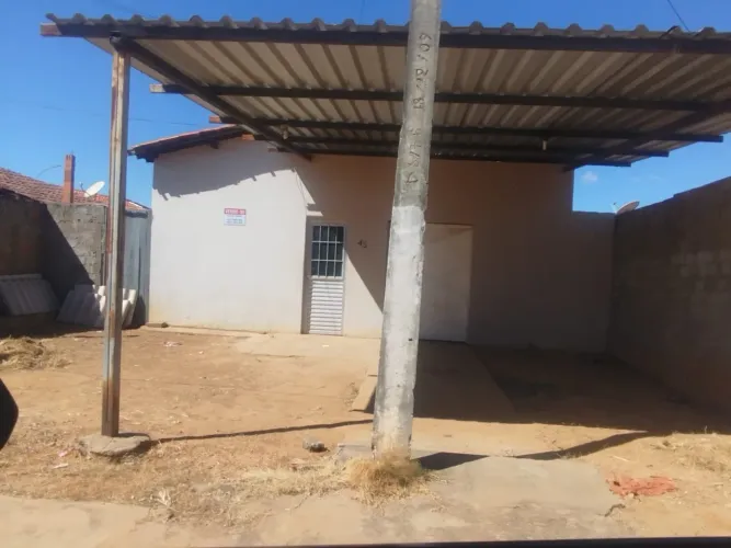 Casa com 2 sala comercial