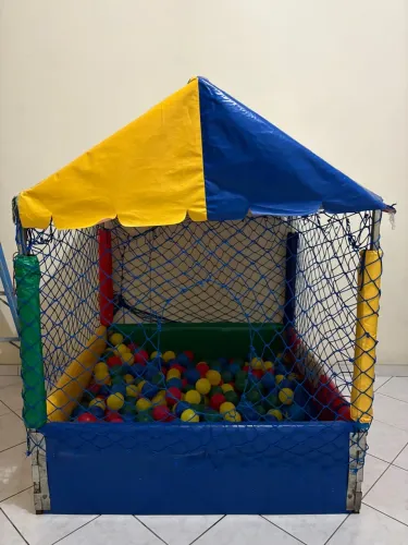 Piscina de bolinhas infantil