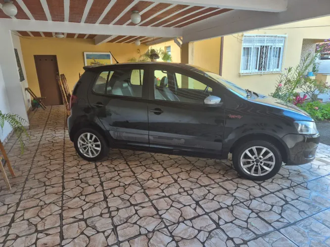 Volkswagen Fox Rock IN RIO 1.6 MI Total Flex 8V 5P 2014