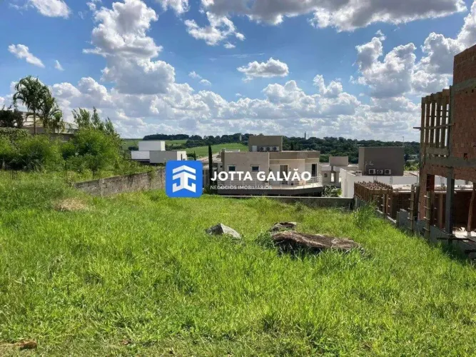 Terreno no Condomínio Pq. Quaresmeiras em Campinas