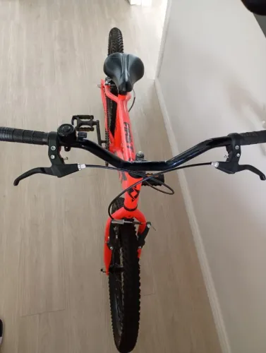 Bicicleta First