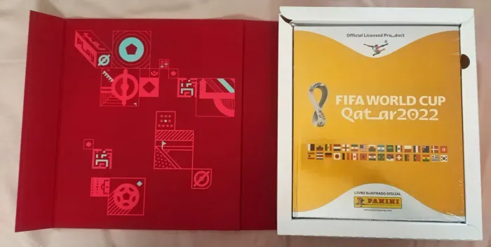 Álbum lacrado Dourado Capa dura copa do mundo 2022 Qatar