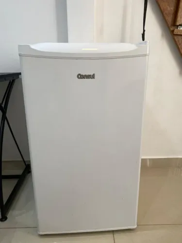 Frigobar Consul 220v. Semi-novo