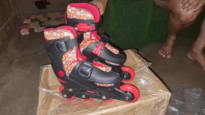 Vendo patins infantil novo tm27 80$ apenas venda não entrego