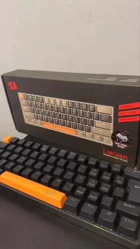 Teclado mecânico Redragon lakshmi