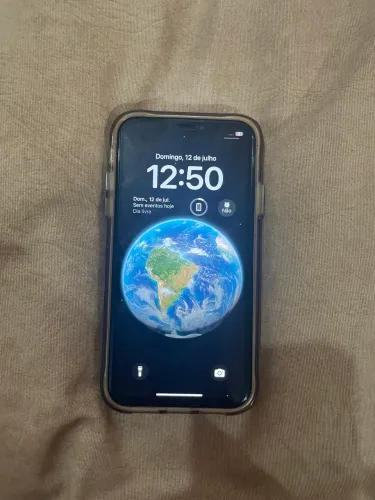 Vendo iPhone XR 64 gg de memória aparelho funcionando tudo só a câmera traseira estragou 