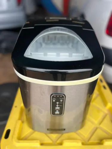 Máquina de fazer gelo