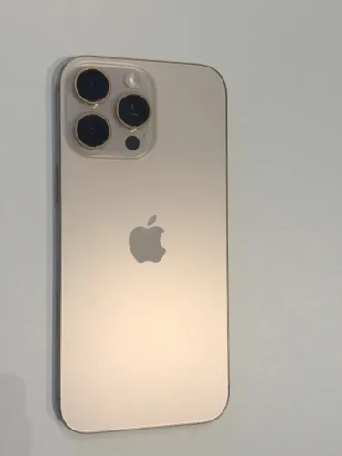iPhone 16 Pro Max 256GB Titânio Deserto  Impecável e Muito Bem Conservado