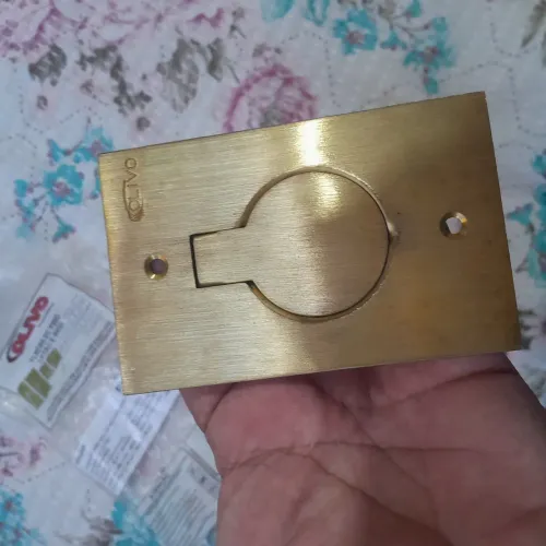 tomada de chão de 20 amperes 