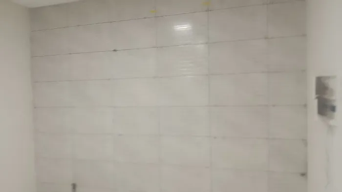 Pedreiro disponível 