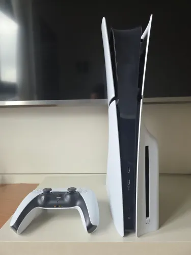 PlayStation 5 1TB mídia física seminovo