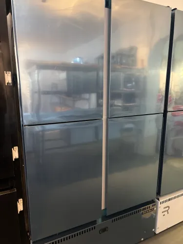 Geladeira comercial 4 portas 