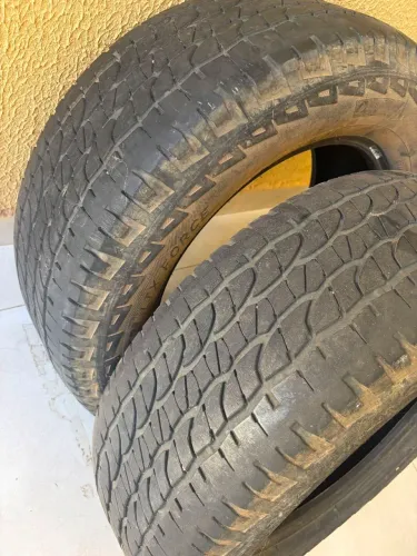Pneu 265/60 18 Michelin Meia vida (par)