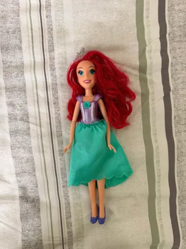 Boneca princesa Ariel