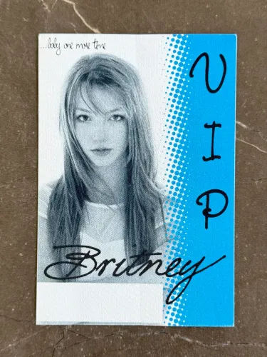 RARO VIP Backstage Pass Britney Spears - Baby One More Time Tour 1999 (AZUL)
