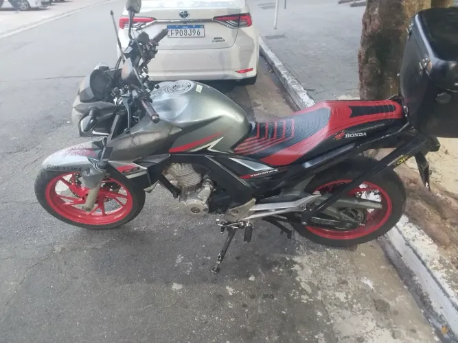 Vendo CB250f twister ano 2018 R$12.500
