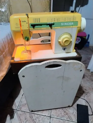 Máquina de costura Singer Facilita 43