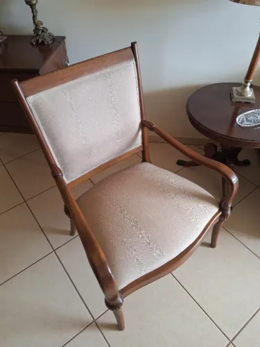 Cadeira Sierra madeira e tecido sala de estar