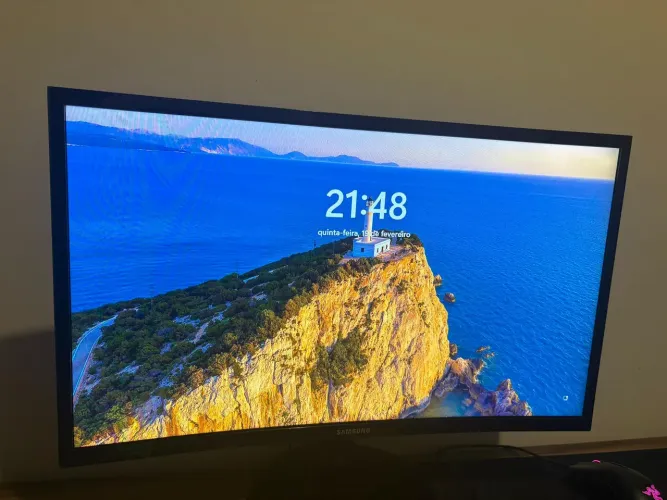 Monitor 27" Led Samsung - Full Hd - HDMI - Curvo - Super slim - C24F390FHL